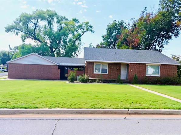 1204 W C Ave, Elk City, OK 73644