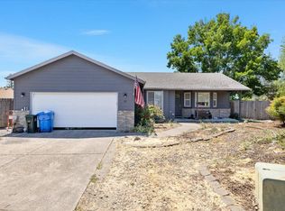 22 Kingfisher Ct, Eagle Pt, OR 97524