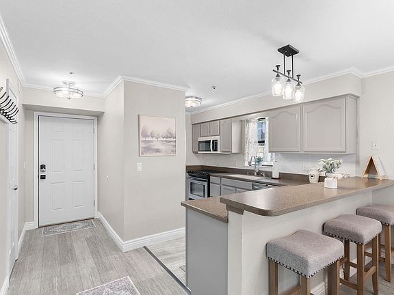 2nd image of 123 Bunker Ridge Drive Apt 1