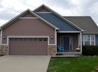 627 N Pennycress Dr, Lawrence, KS 66049