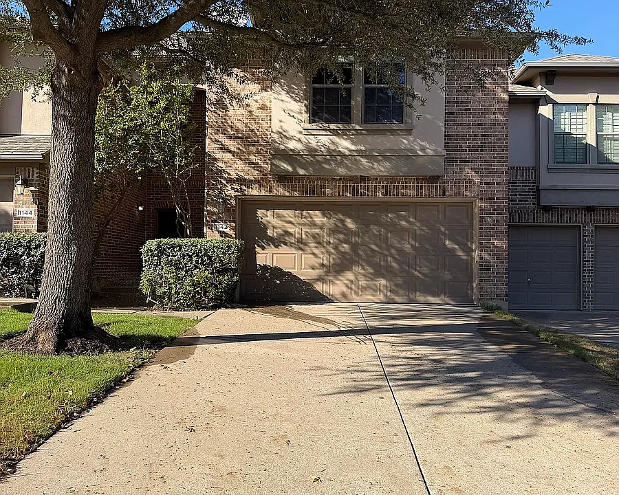 1142 Landon Ln