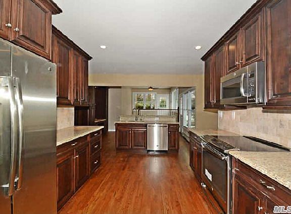 2nd image of 12 Kemswick Dr