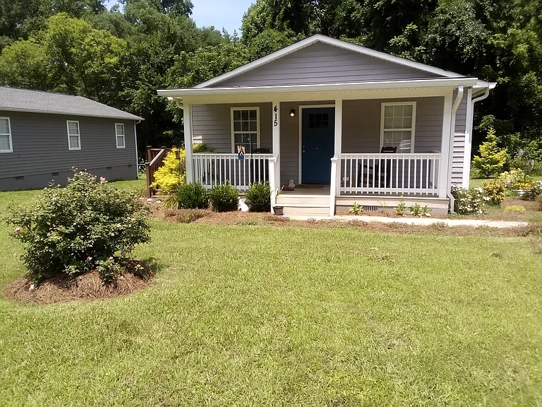 415 E Torbush Dr — Photo 3