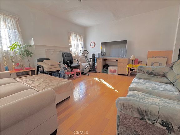 3rd image of 3817 Rosemead Blvd