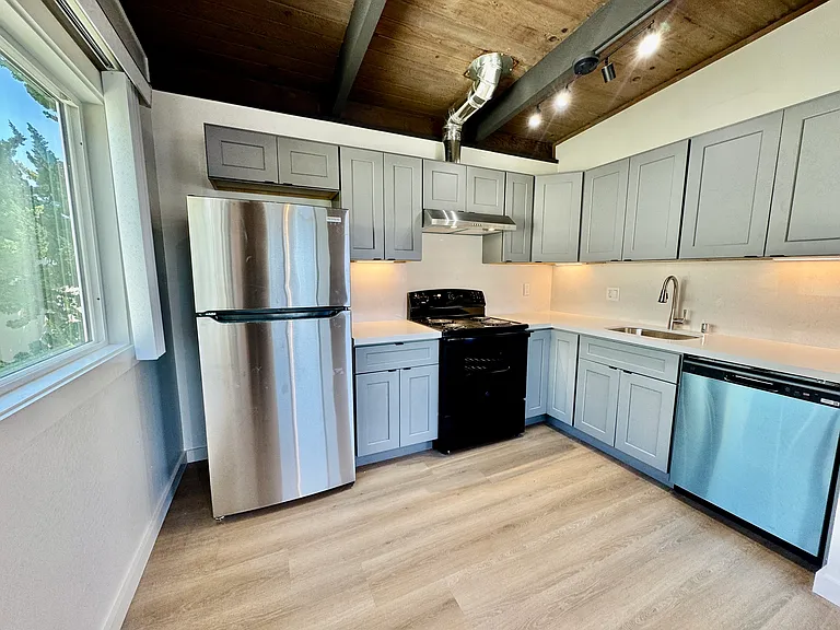6500 Donal Ave — Photo 19
