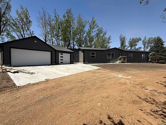 2nd image of 2594 Eagle Ave