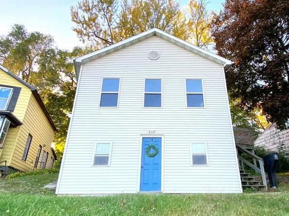 217 Wisconsin Dr, Jefferson, WI 53549
