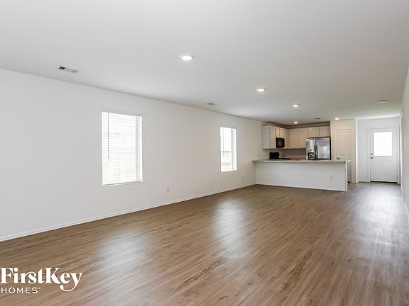 5th image of 4326 Palmetto Ln