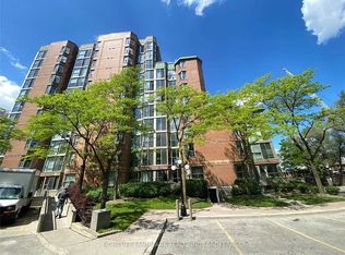 5795 Yonge St #209, Toronto, ON M2M 4J3