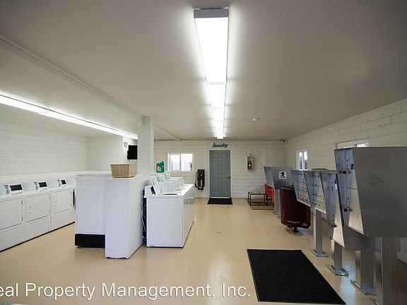 3rd image of 2805 Pioneer Dr APT 21