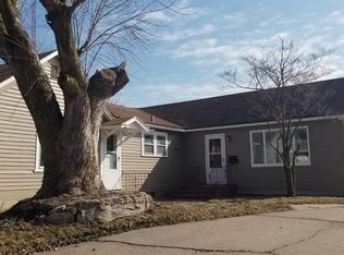 1114 Doemland St, Burlington, IA 52601
