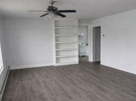 40 Gordon Hill Rd