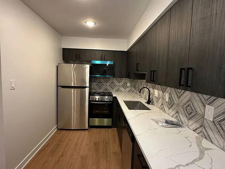 Rosewood Commons — Photo 21