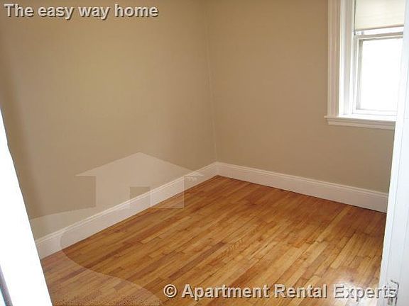 4th image of 10 Sherborn Ct #1S