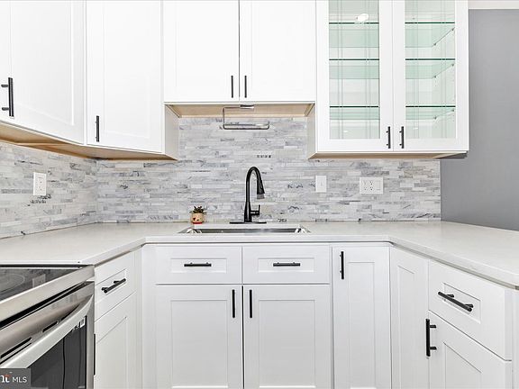 3rd image of 2604 Ashmont Ter