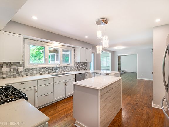 4th image of 4 Auburn Ln