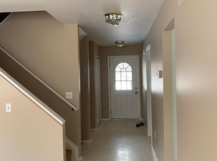 2565 Silverside Rd, Waterford, MI 48328
