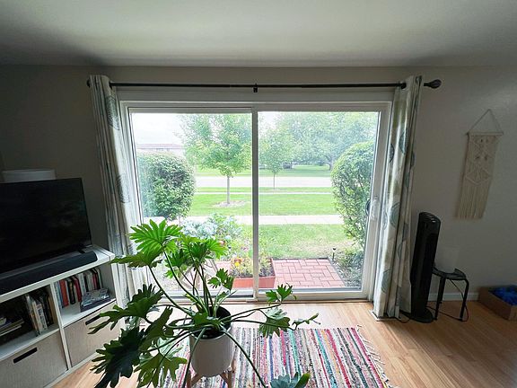 4th image of 1409 Ellisville Ln