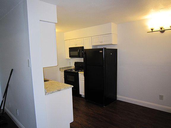 4th image of 8808 Crestview Dr APT A