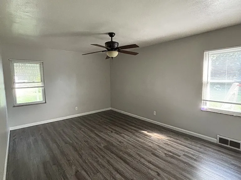 766 Ruprecht Ave — Photo 5