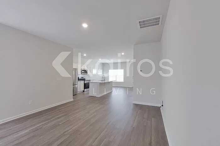 2529 Banyon Cir — Photo 2
