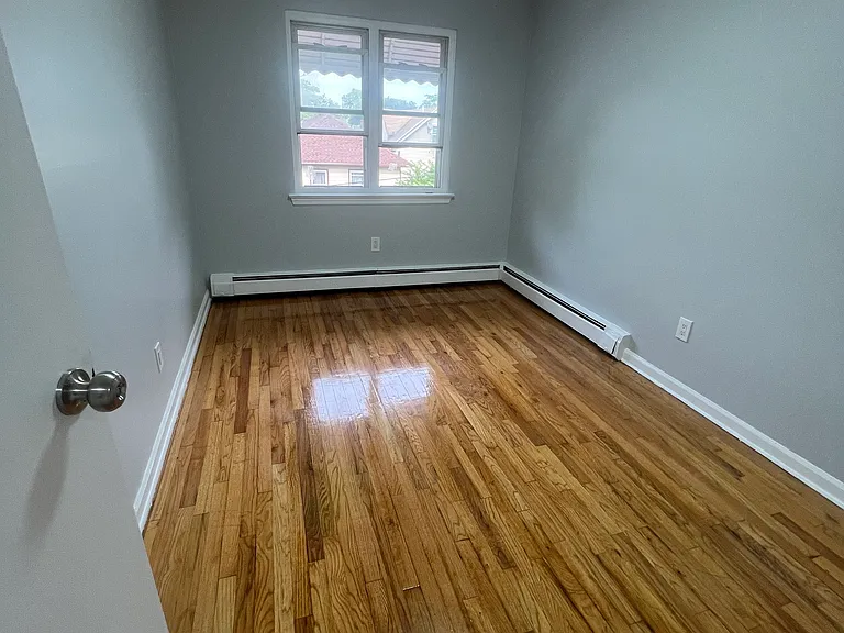 S 14th Ave — Photo 3