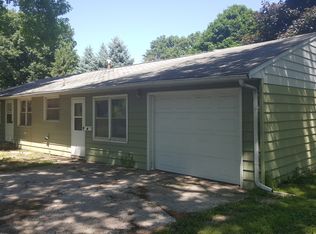 4 Richards Dr, Eagle Grove, IA 50533