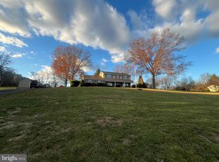 613 Hillcrest Dr, Perkasie, PA 18944