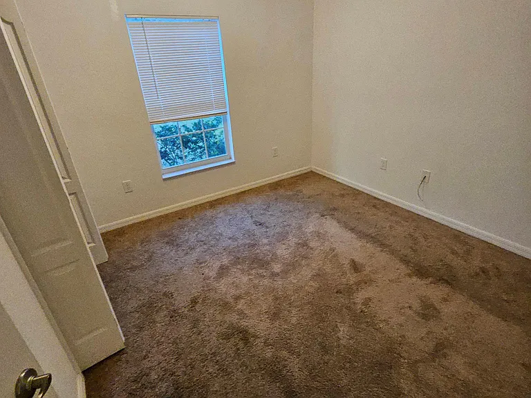 1849 Wallace Manor Ln — Photo 7