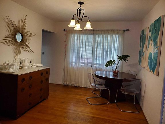 5th image of 2610 TAYLOR Street