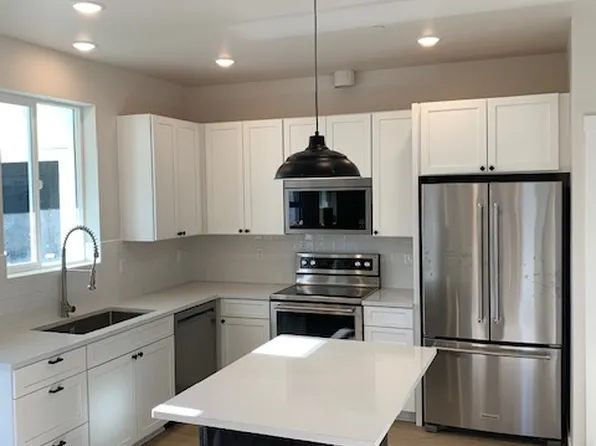 1525 NW 5th St, Bend, OR 97703