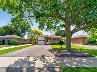 141 The Westway, Toronto, ON M9P2B6