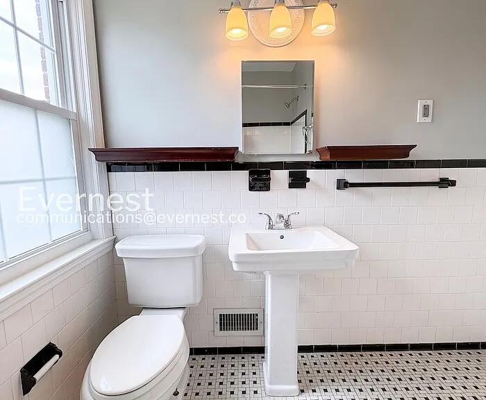 1515 Tunlaw Rd — Photo 11