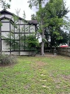 5th image of 310 W Stewart St