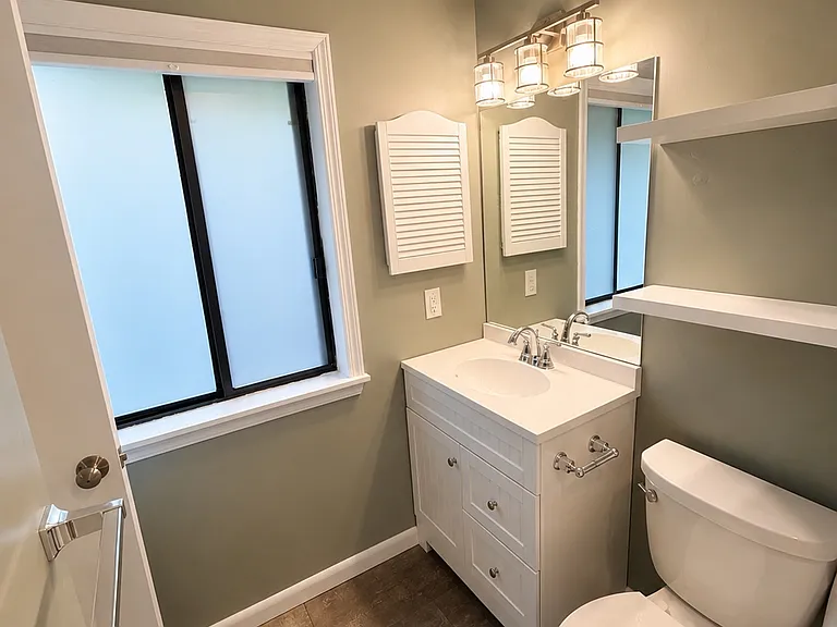 23 Lake Dr #F8 — Photo 12