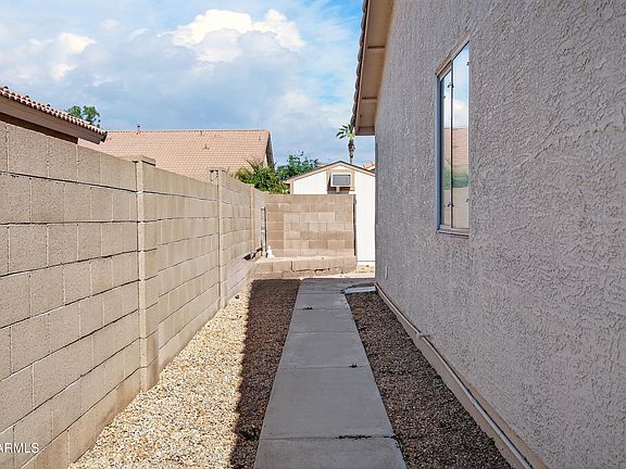 5th image of 1948 E CARLA VISTA Drive