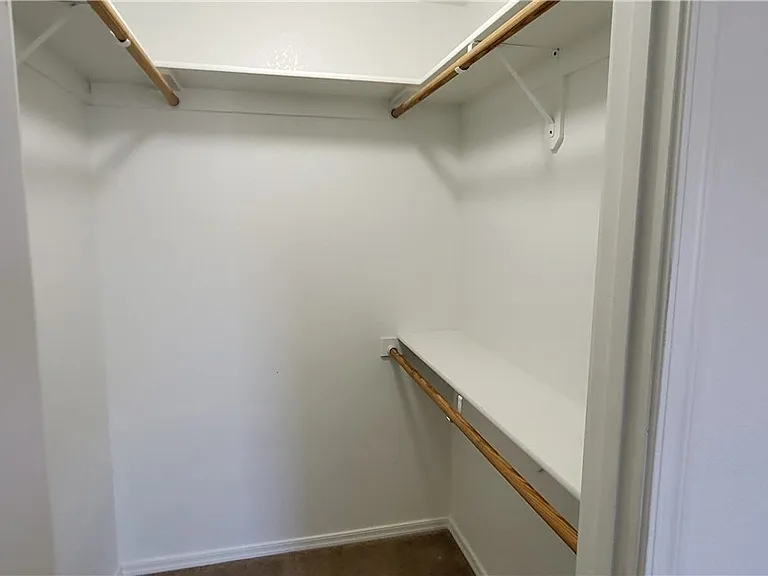 652 Holly St — Photo 14