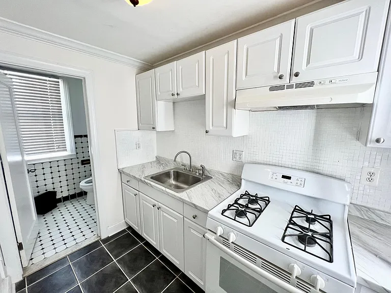 201 Overpeck Ave #2 — Photo 11
