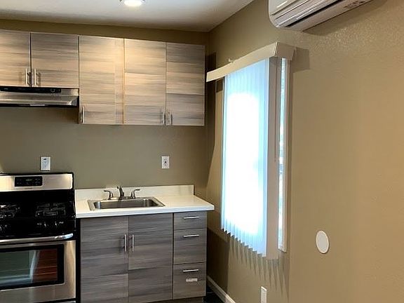 5th image of 31 Topeka Ave APT 2
