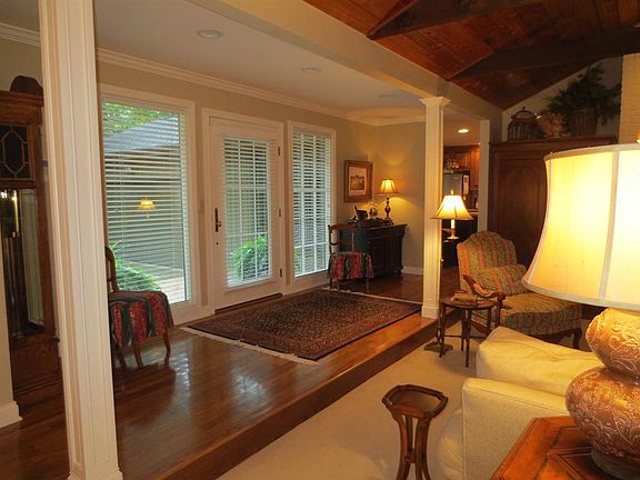 3rd image of 8533 Framewood Dr