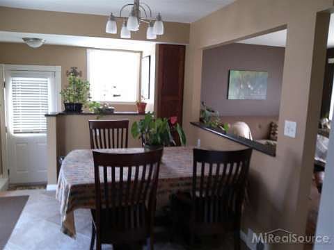 5th image of 8351 Independence Dr