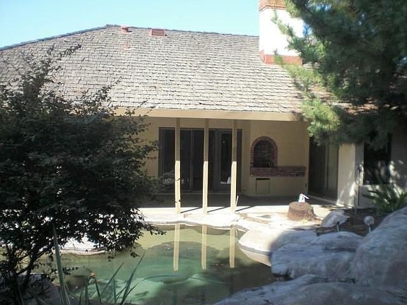 3rd image of 7520 Willowview Ct