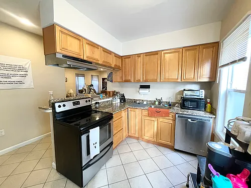 25 Sudan St Photo 1