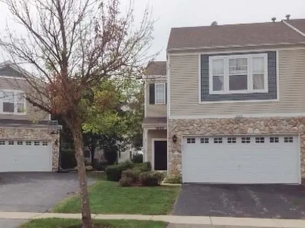 3889 Blackstone Dr, Aurora, IL 60504