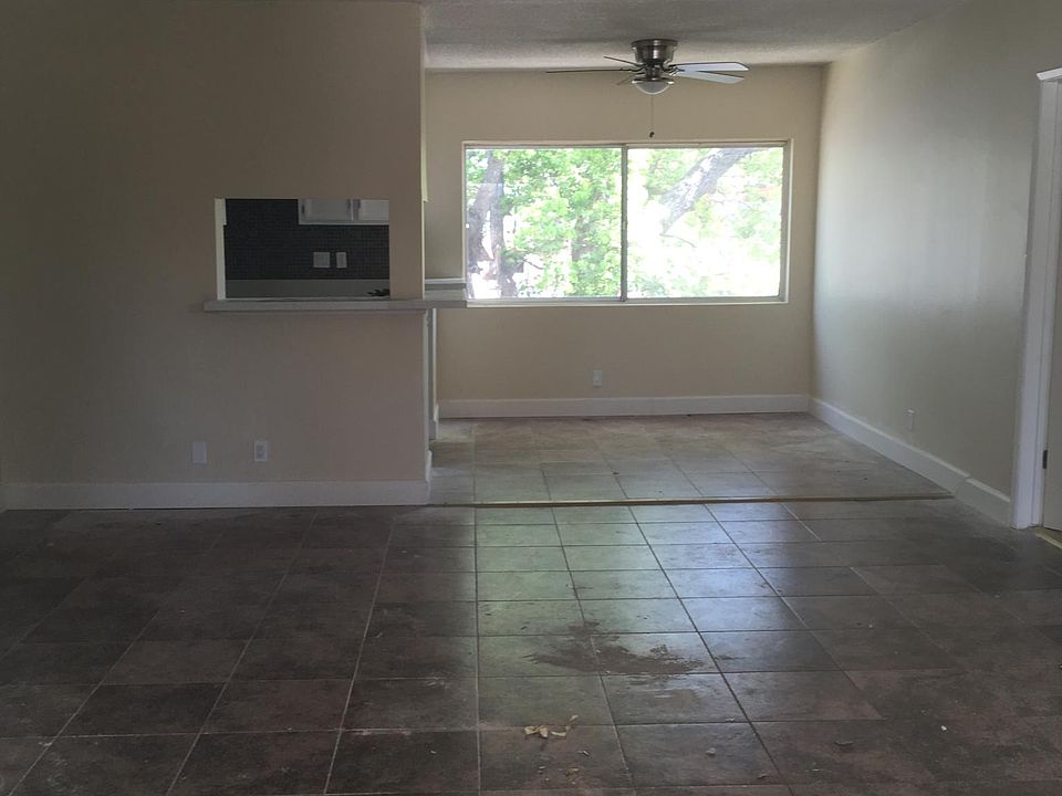 1st image of 8123 Langdon Ave #38