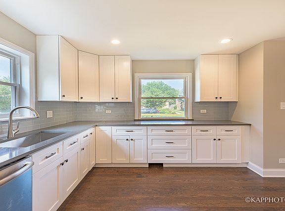 5th image of 216 Thelin Ct