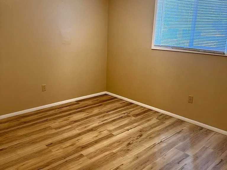 306 Ridgeway Dr #A — Photo 11