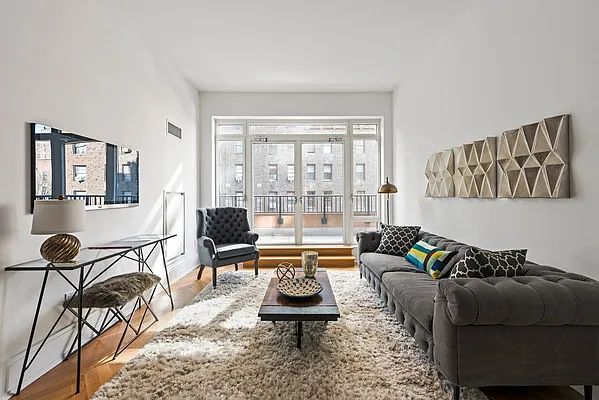 Sold by Nest Seekers International | media 23