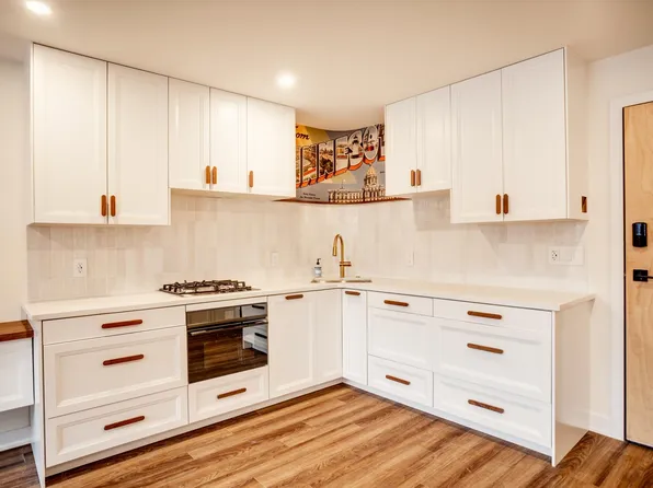 2532 1st Ave S #S106, Minneapolis, MN 55404