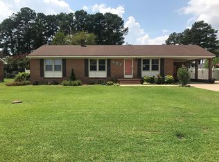 503 N Goldsboro St, Pikeville, NC 27863